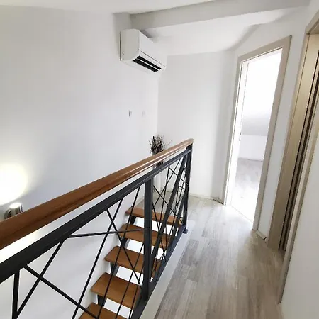 Apartments Rita Nemira Omiš Zewnętrze zdjęcie