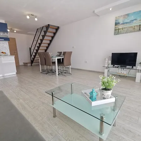 Apartments Rita Nemira Omiš Zewnętrze zdjęcie