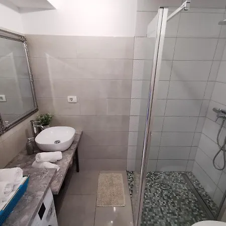 Apartments Rita Nemira Omiš Zewnętrze zdjęcie