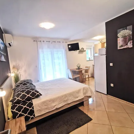 Apartments Rita Nemira Omiš Zewnętrze zdjęcie