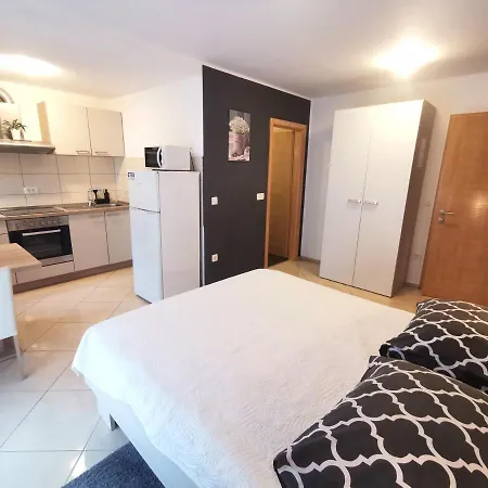 Apartments Rita Nemira Omiš Zewnętrze zdjęcie